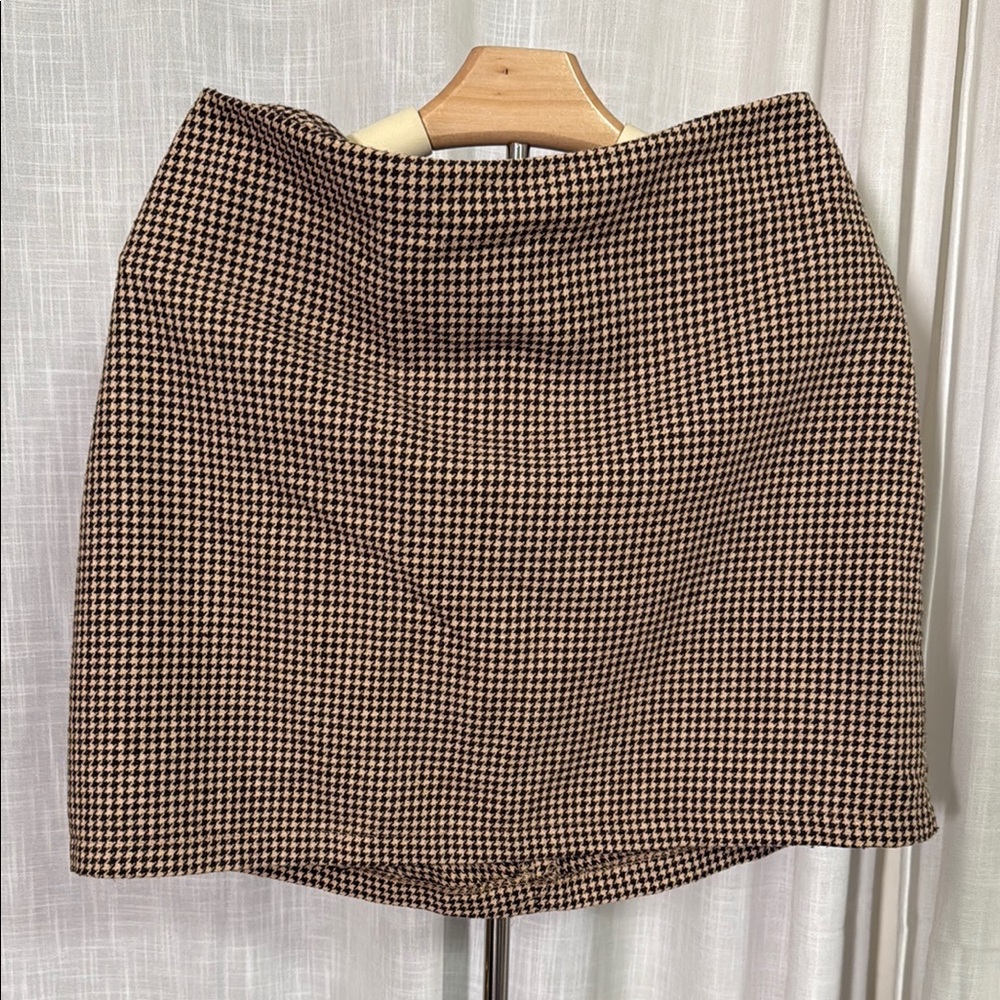 SHEIN Cream and White Mini Pencil Skirt Casual